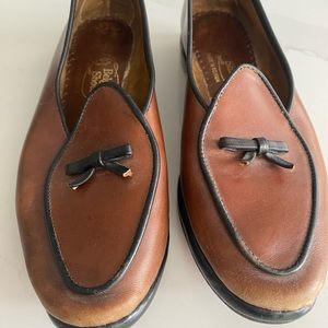 Belgian Shoes NY. Brown with black piping. Size 6